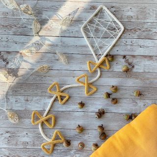 🍁 Podzim, který se Vás dotkne. Listy šustí, dýně zdobí každý kout a nápis PODZIM připomíná, že právě teď je čas zpomalit a...